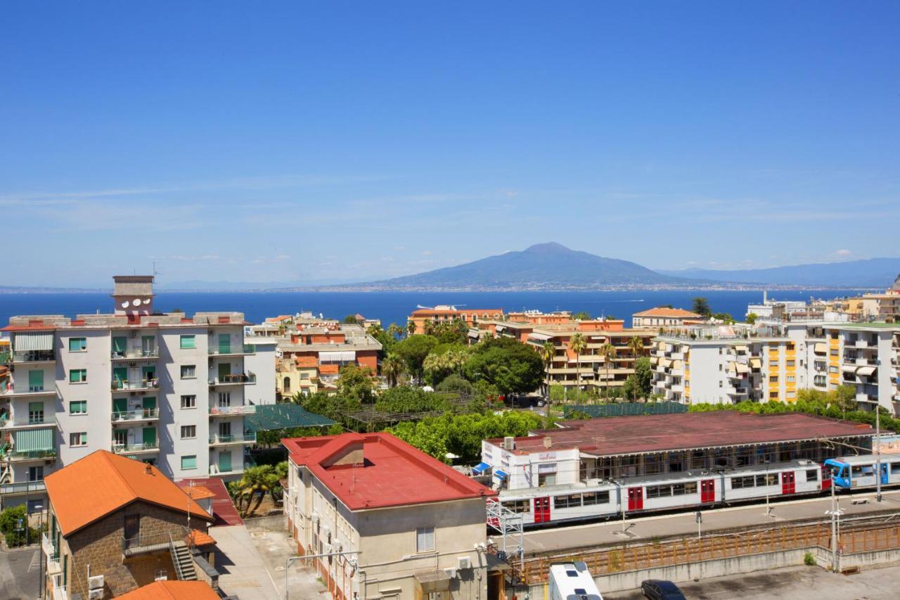 Amore Rentals - Appartamento Cielomare Sorrento Exterior photo